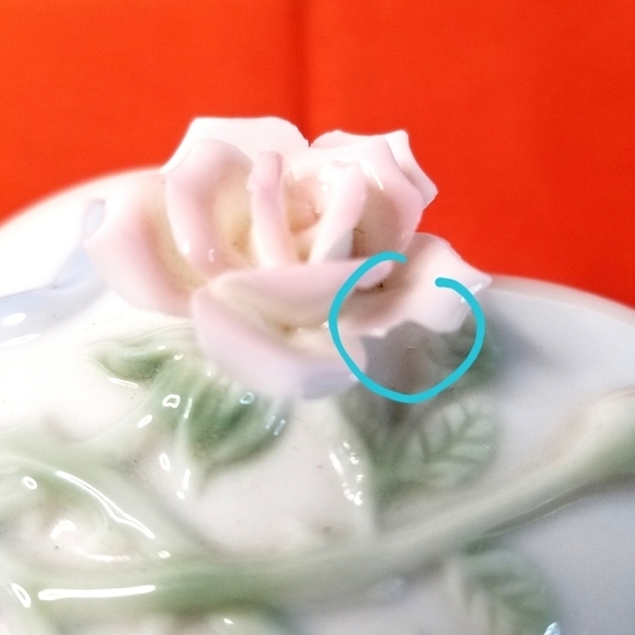 Heritage House Heart 3D Floral Fine Porcelain Music Box Trinket - Picture 12 of 12